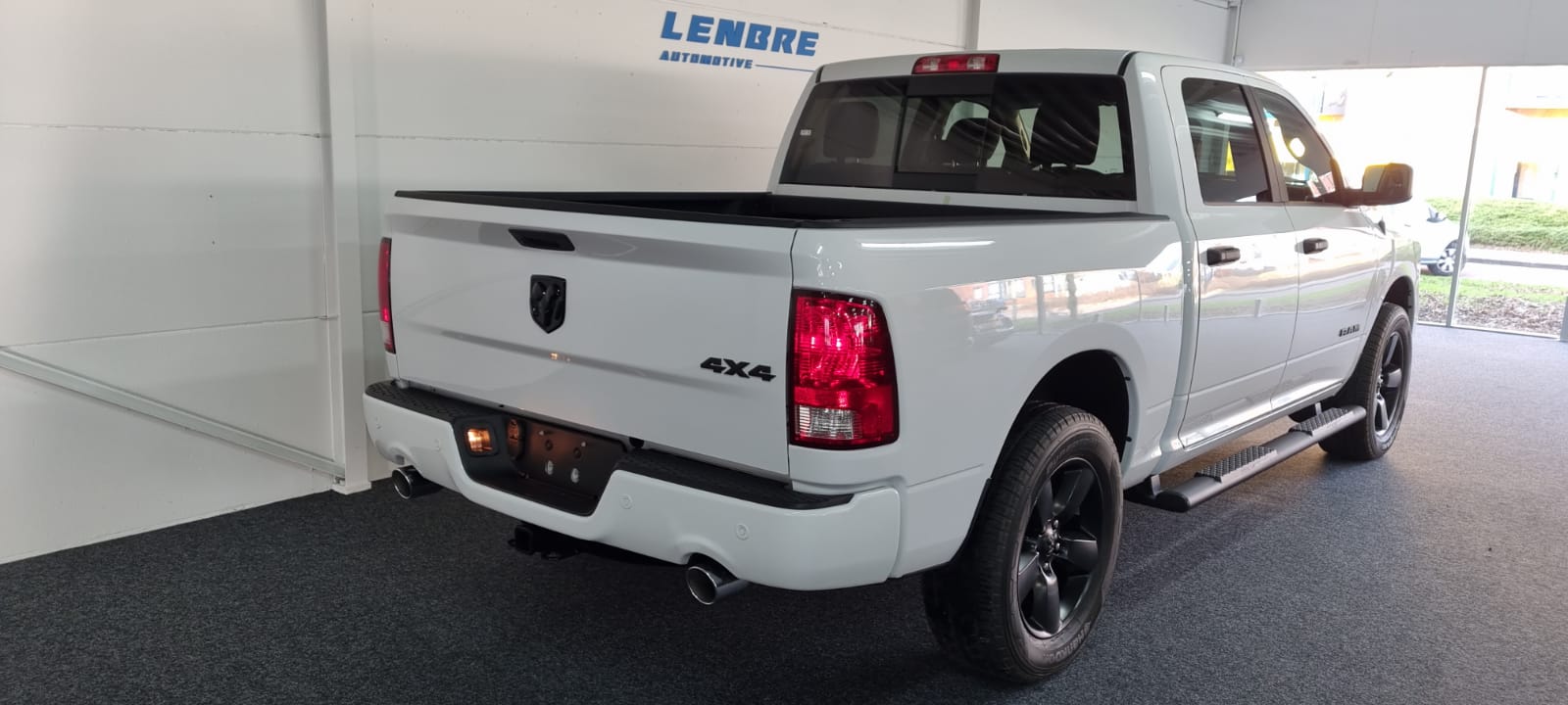 Dodge Ram 5.7 v8 4x4 direct leverbaar - LenBre Automotive (6)